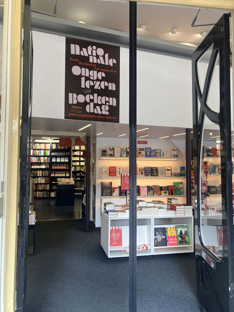 Nationale-Ongelezen-Boekendag-poster-11-boekhandel